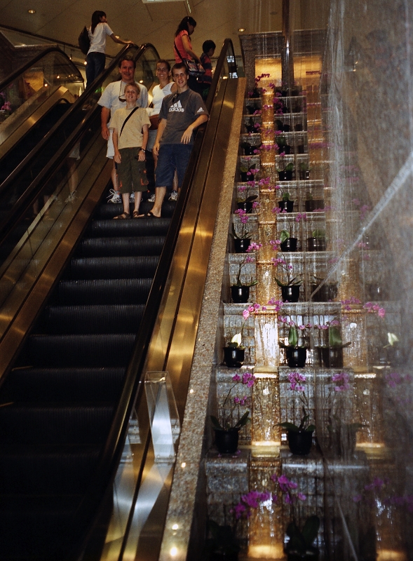 escalator, Hong Kong China.jpg